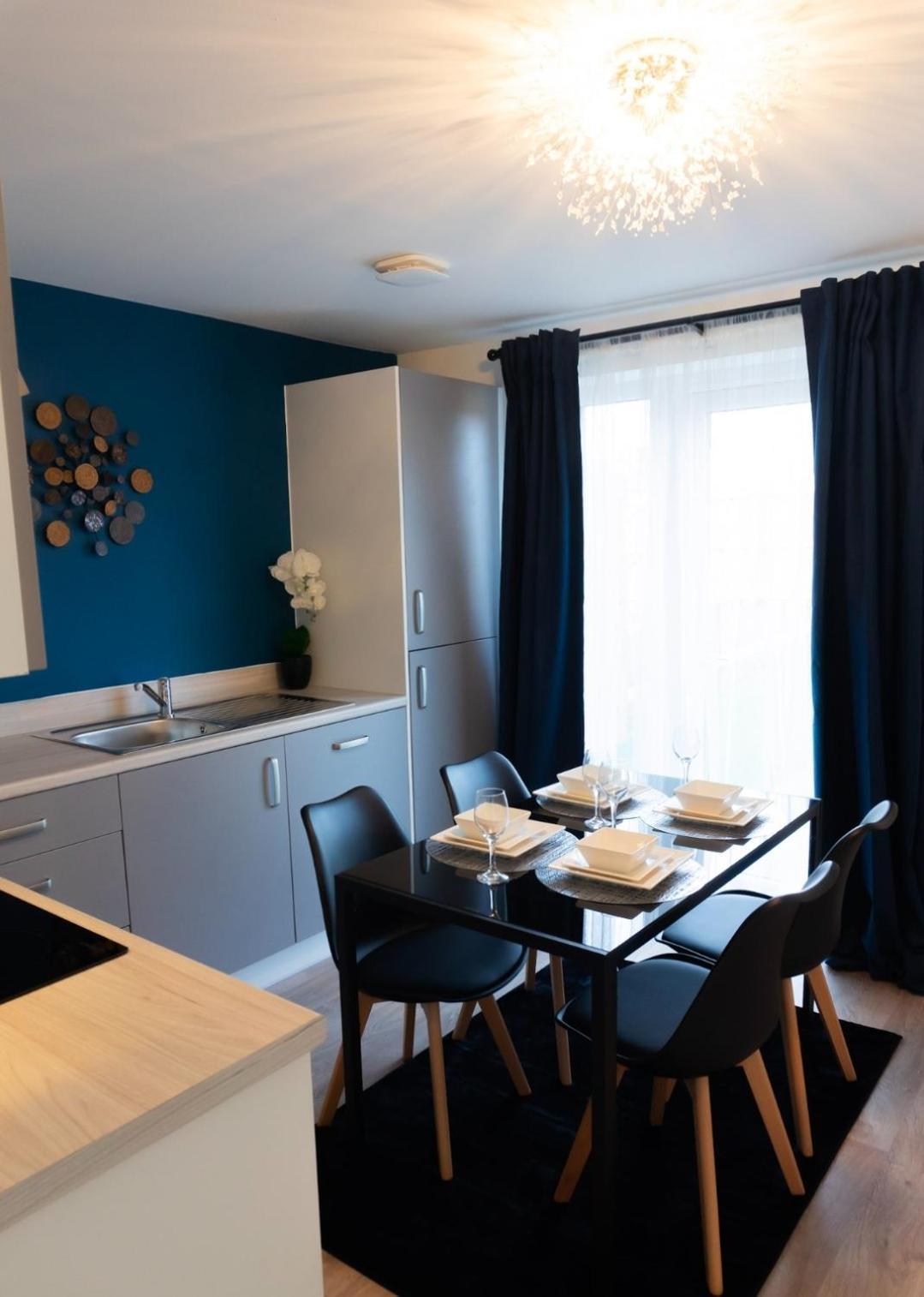Stylish House With Private Parking Villa Glasgow Buitenkant foto