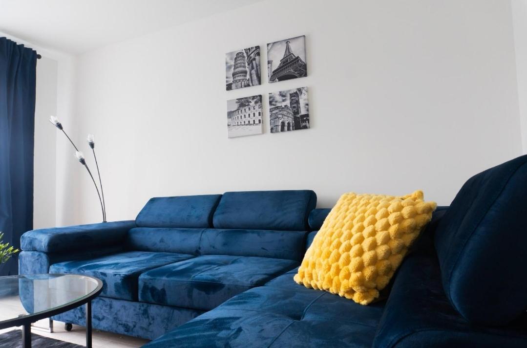 Stylish House With Private Parking Villa Glasgow Buitenkant foto