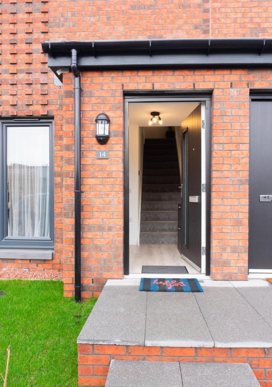 Stylish House With Private Parking Villa Glasgow Buitenkant foto